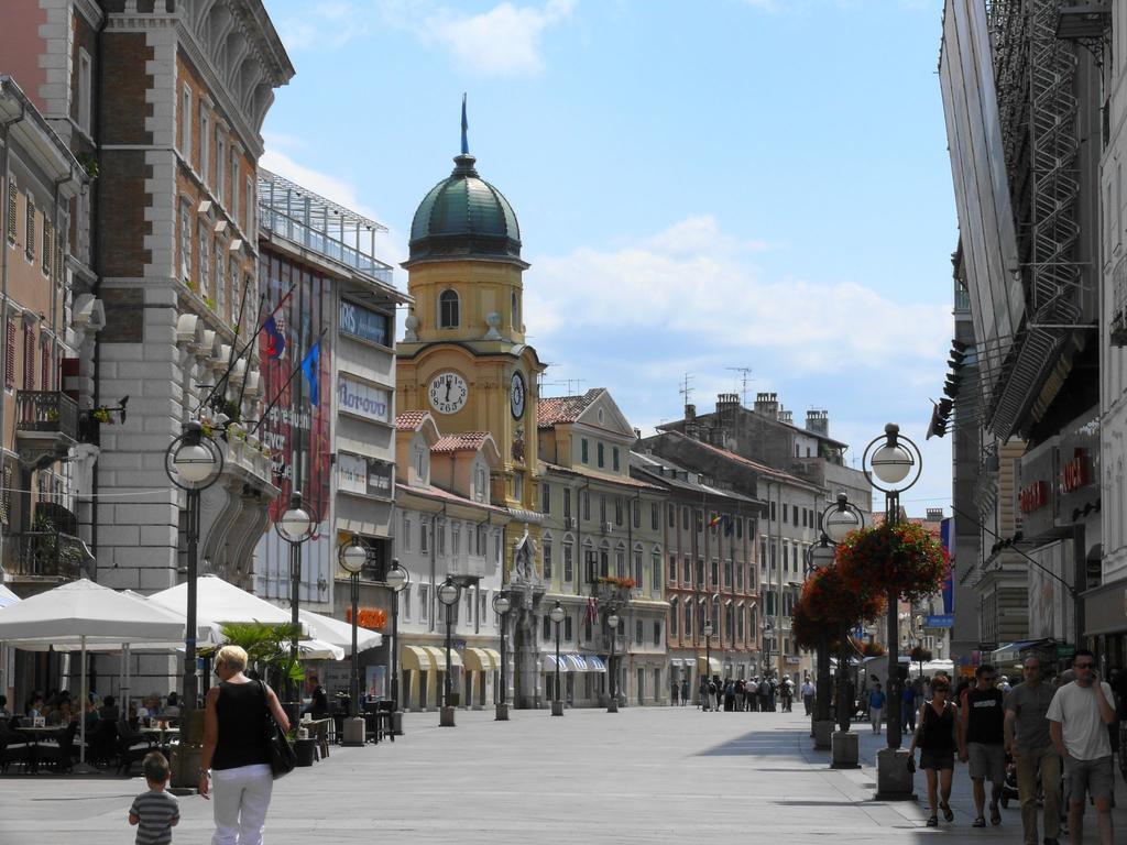 Liburana Apartment Rijeka Luaran gambar