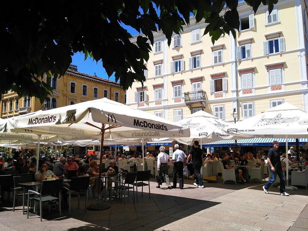 Liburana Apartment Rijeka Luaran gambar